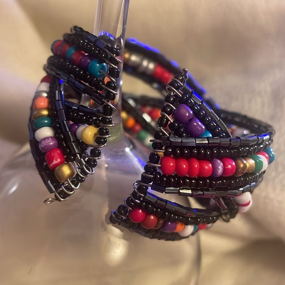 Multi Color Beaded MemoryWire Bracelet - Picture 3 of 3